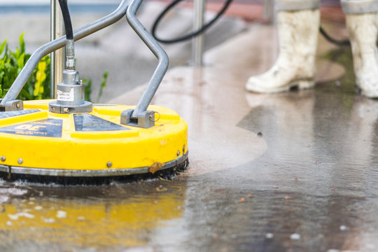 Pressure Washing: A Smart Investment for Homeowners 1 floor cleaning machine